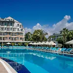 Aluna Hotel