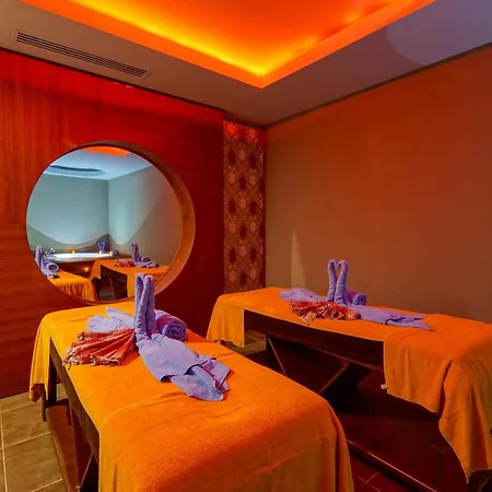 Aluna Hotell 5*
