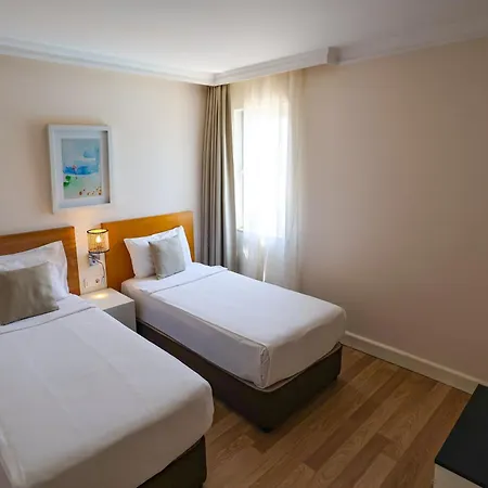 Hotel Aluna 5*